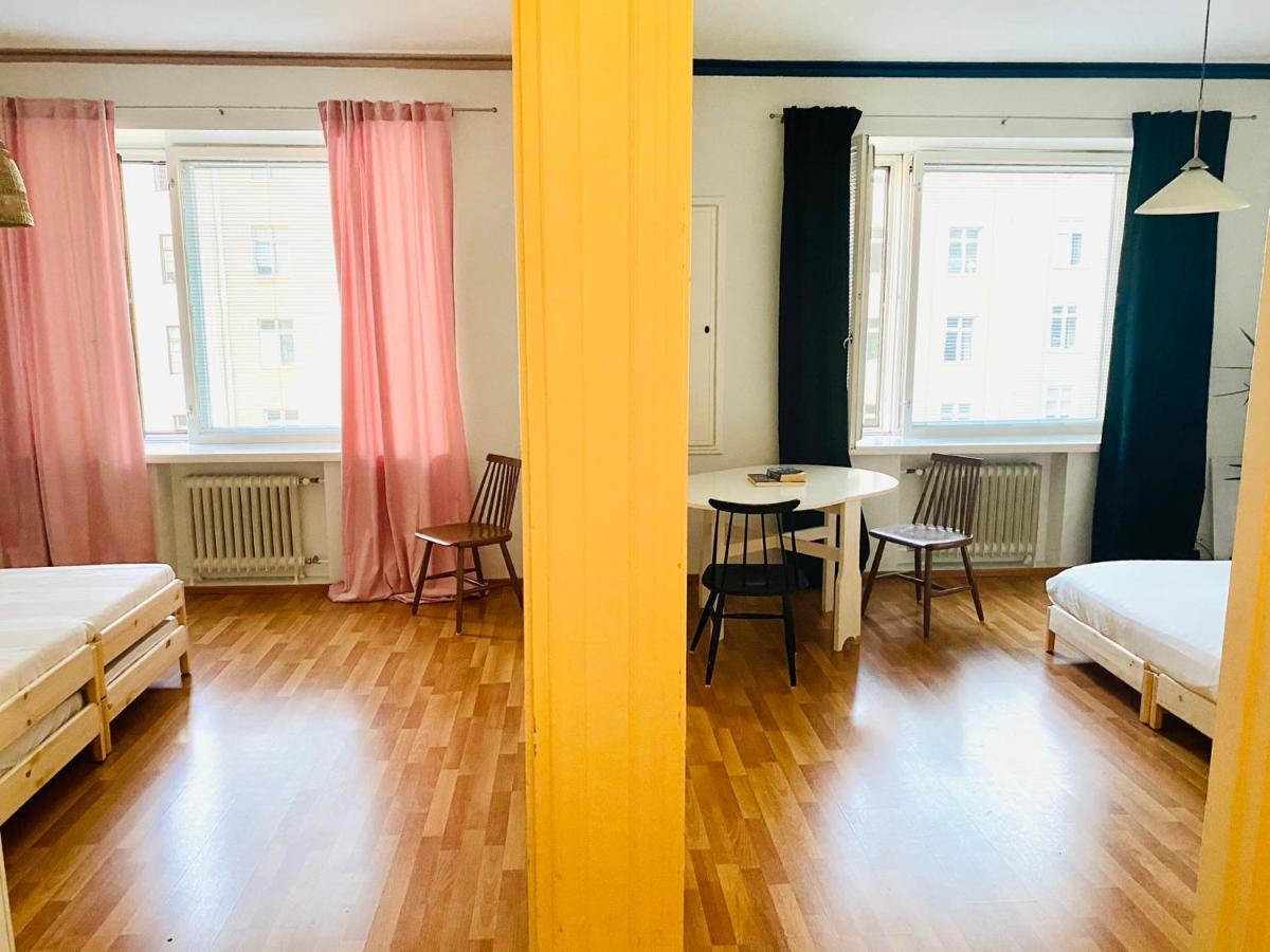 Respectful And Peaceful With Two Bedrooms Helsinki Exterior photo